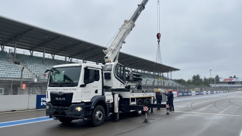 Formula 1 Pisti Vinç Kiralama