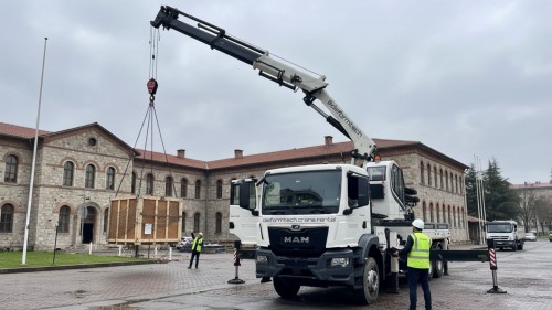 Piyade Okulu Vinç Kiralama